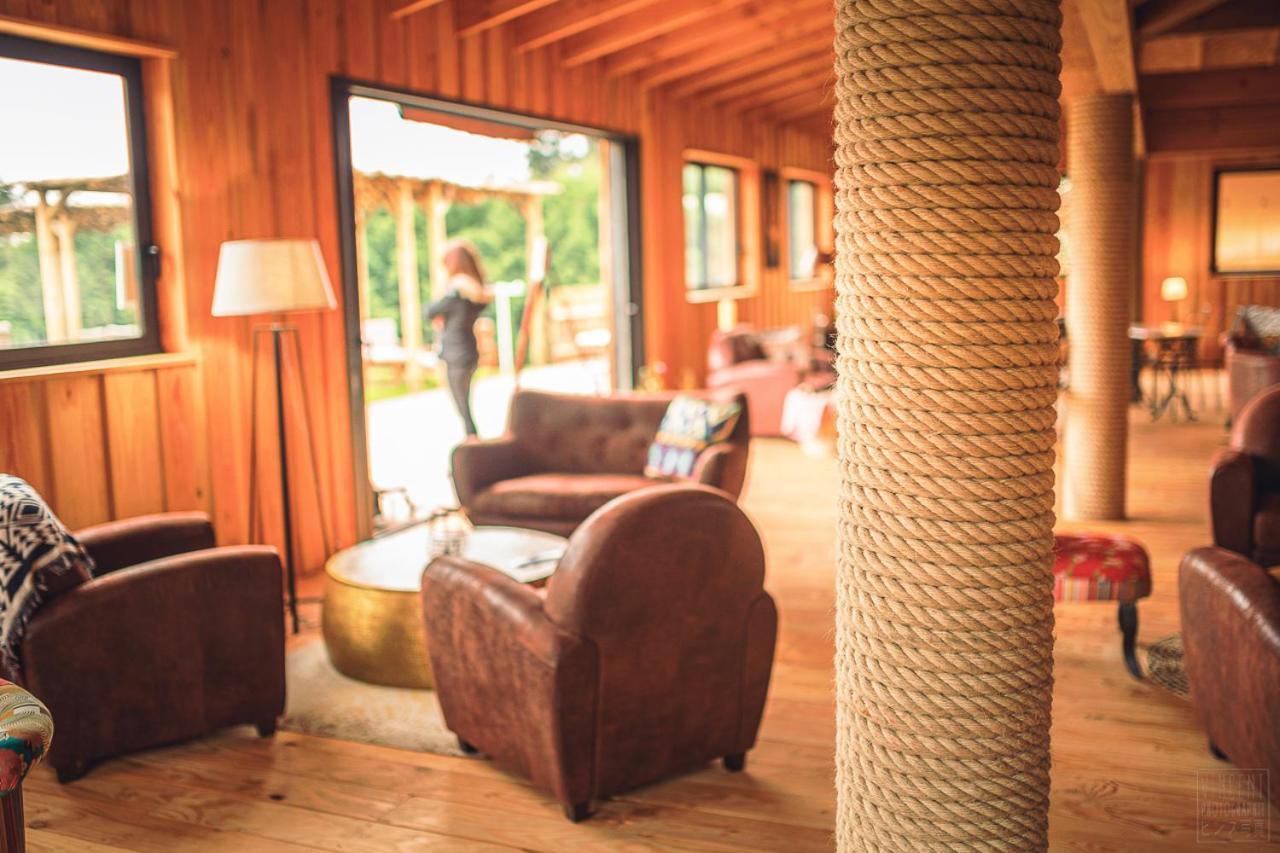 Domaine De La Vitarelle Glamping Villaniere 外观 照片