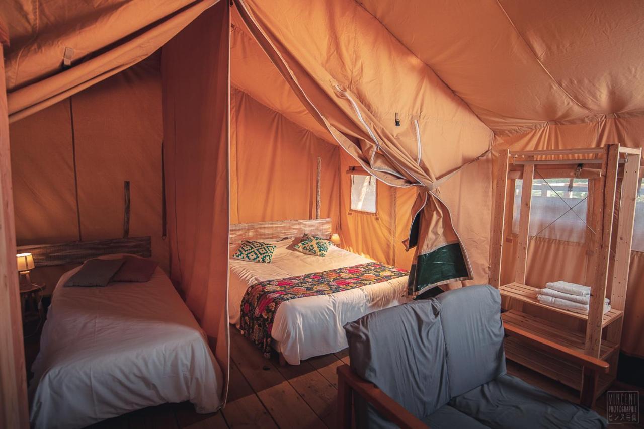 Domaine De La Vitarelle Glamping Villaniere 外观 照片
