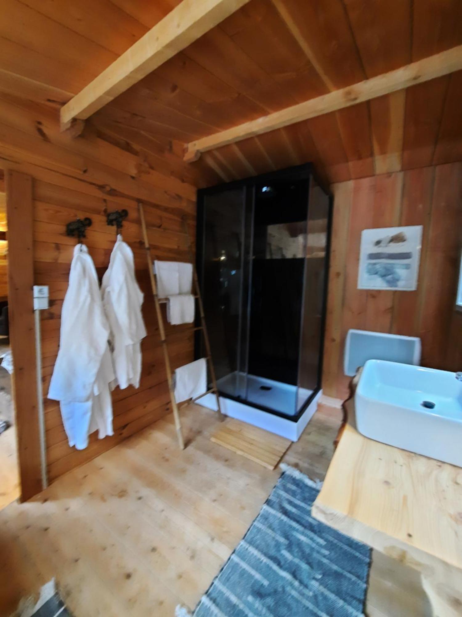 Domaine De La Vitarelle Glamping Villaniere 外观 照片