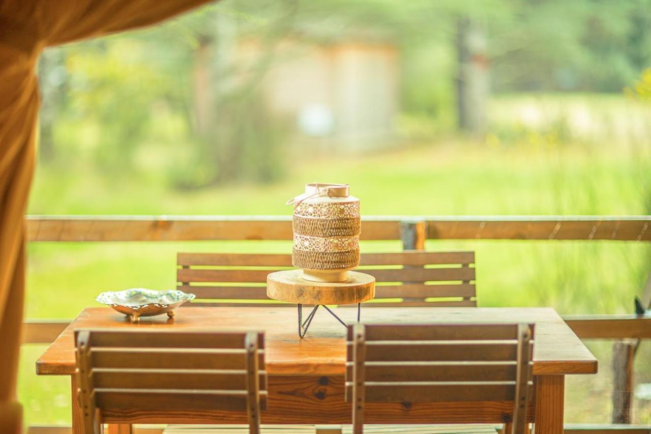 Domaine De La Vitarelle Glamping Villaniere 外观 照片